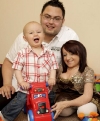 britains-smallest-mother-2