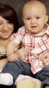 britains-smallest-mother-4