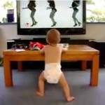 Bébé qui danse sur le clip de Beyoncé (VIDEO)