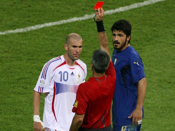 Zinédine Zidane reparle de son coup de boule (VIDEO)