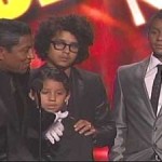 Michael Jackson remporte quatre récompenses posthumes (VIDEO)