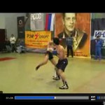 Il prend un énorme high kick et ne se relève pas (VIDEO)