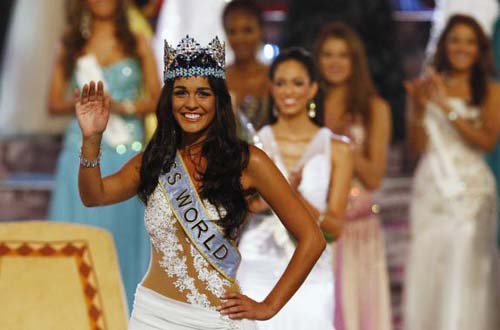 Kaiane Aldorino, Miss Gibraltar élue Miss Monde 2009 (VIDEO)