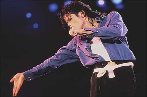 Un parfum basé sur l’ADN de Michael Jackson serait en vente