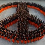 Les prisonniers philippins rendent une nouvelle fois hommage à Michael Jackson (VIDEO)