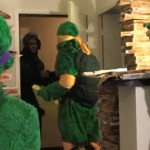 Rémi Gaillard vs livreur de Pizza (VIDEO)