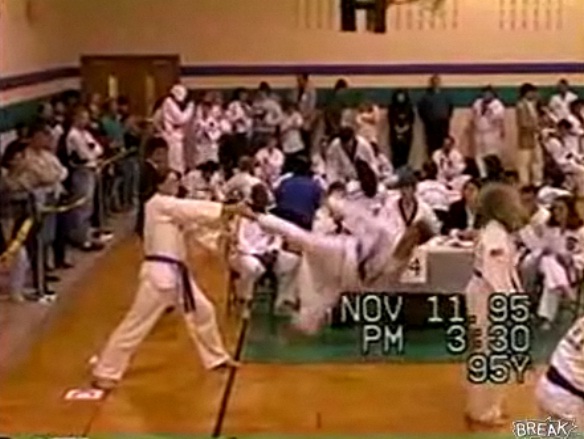 La honte de sa vie pendant une démo de karaté (VIDEO)