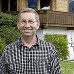 Un millionnaire offre toute sa fortune pour vivre comme un pauvre