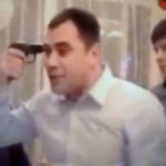 Une séance de roulette russe qui tourne mal (VIDEO)