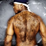50 Cent se fait détatouer