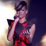 Rihanna se ramasse sur scène à marseille (VIDEO)