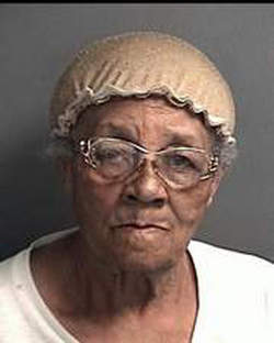 Elle vend de la drogue a 87 ans