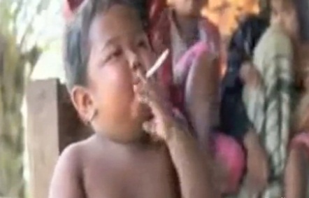 a 2 ans il fume 40 cigarettes par jour