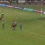 Il rate son pénalty mais se ratrappe d'une manière incroyable (VIDEO)