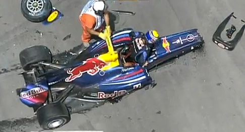 Formule 1 : Spectaculaire crash de Mark Webber (VIDEO)