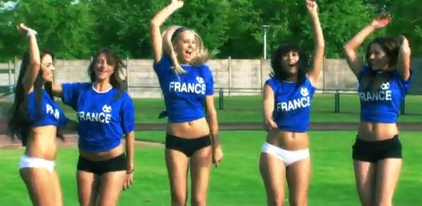 Equipe de France féminine qui mouille le maillot  (VIDEO)
