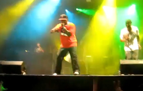 50 Cent agressé en plein concert au brésil (VIDEO)