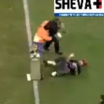 Il tente de s'emparer de la coupe du monde avant le match (VIDEO)