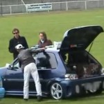 Il fout la merde dans un concours de tuning (VIDEO)