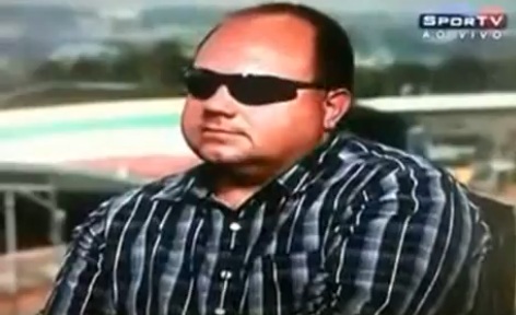 Une journaliste tente de serrer la main d’un aveugle en direct (VIDEO)