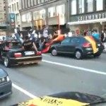 Un supporter allemand fait le beau à bord d'une BMW mais ... (VIDEO)