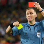 Il tente d'étrangler l'arbitre en plein match (VIDEO)