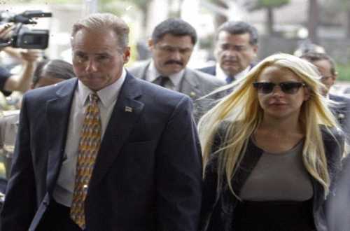 Lindsay Lohan fait son entrée à la prison de Los Angeles (VIDEO)