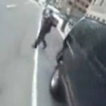 Il renverse un homme avec son vélo à New York (VIDEO)