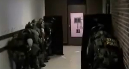 Utilisation foireuse de C4 chez la police (VIDEO)