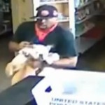 Il cambriole une animalerie et s&rsquo;en va avec des chiots (VIDEO)