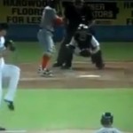 Baston lors d&rsquo;un match de baseball (VIDEO)
