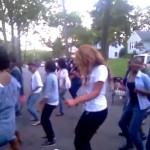Beyoncé s&rsquo;invite à une fête de quartier (VIDEO)
