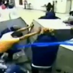 20 voleurs armés jusqu&rsquo;aux dents dérobent 2 distributeurs de billets (VIDEO)