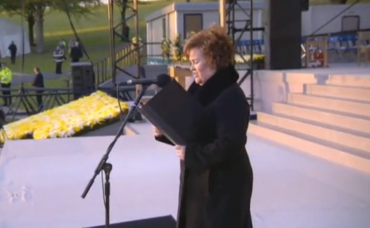 Susan Boyle a chanté pour le pape (VIDEO)