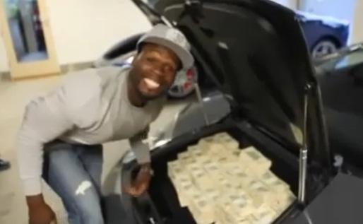 50 Cent, sa Lamborghini et ses 2 millions de dollars en liquide (VIDEO)