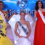 Polémique : Miss Monde 2010 aurait posé nue avant ses 18 ans !