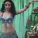 Une danseuse orientale super foireuse (VIDEO)