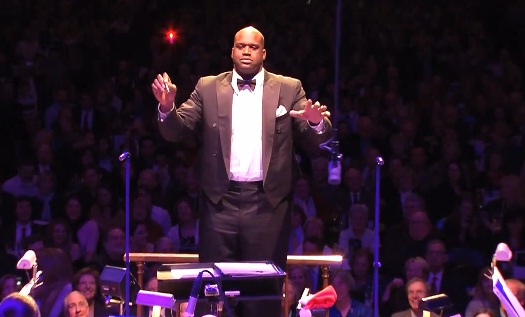 Shaquille O’Neal joue au chef d’orchestre (VIDEO)