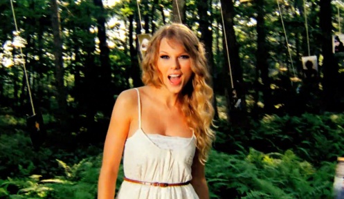 Taylor Swift – Mine (CLIP)