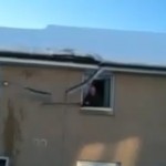 Méthode pour déneiger un toit (VIDEO)