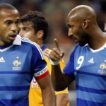 Anelka et Henry n&rsquo;auraient pas renoncé à leur prime (VIDEO)