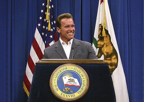 Arnold Schwarzenegger quitte ses fonctions de gouverneur (VIDEO)