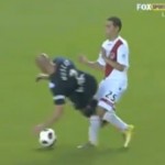 Tacle assassin de Kevin Muscat (VIDEO)