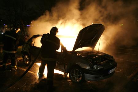 42.000 voitures incendiées en France en 2010