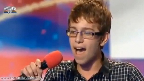 La Roumanie a un incroyable talent : un jeune chanteur lyrique fait sensation ! (VIDEO)