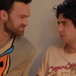 Max Boublil : &laquo;&nbsp;mon coloc veut me serrer&nbsp;&raquo; (CLIP)