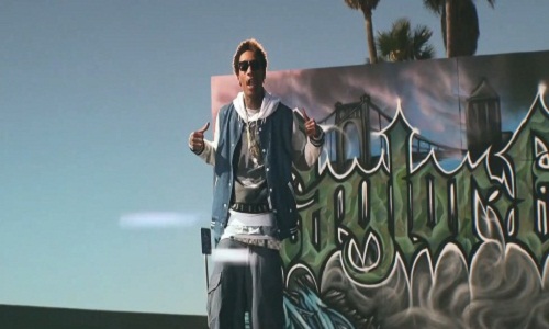 Wiz Khalifa – Roll Up (CLIP)