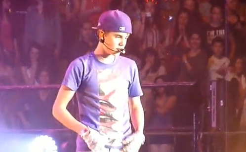 Justin Bieber interrompt son concert pour stopper une bagarre (VIDEO)
