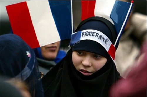 Pour Claude Guéant, il y a trop de musulmans en France (VIDEO)
