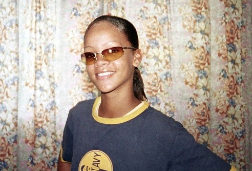 Rihanna, découvrez ses photos d’enfance (PHOTOS)